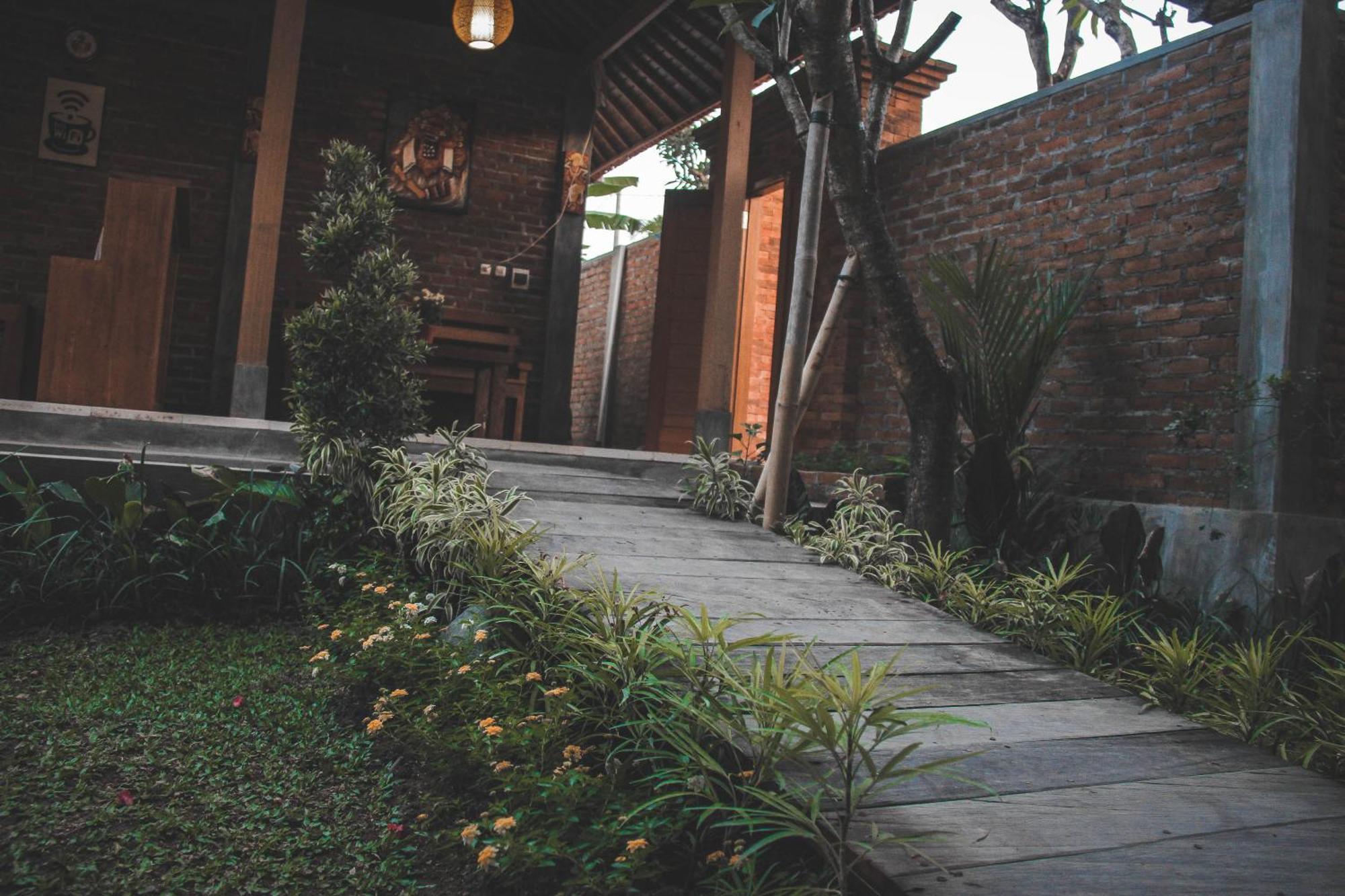 The Govardhan Homestay Canggu Εξωτερικό φωτογραφία